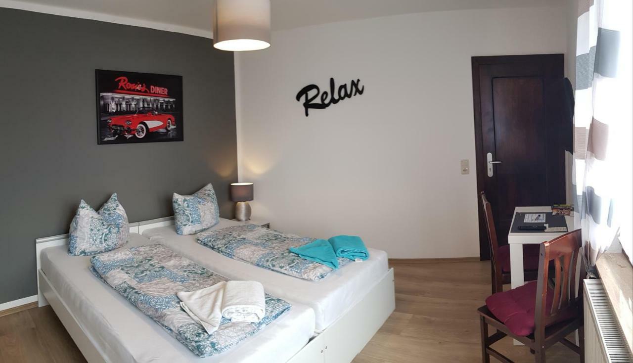 Gaestezimmer & Ferienwohnungen Thon Herbsleben Exteriér fotografie