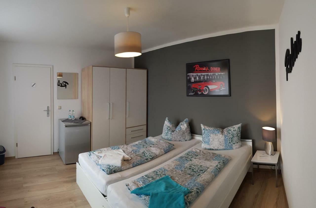 Gaestezimmer & Ferienwohnungen Thon Herbsleben Exteriér fotografie